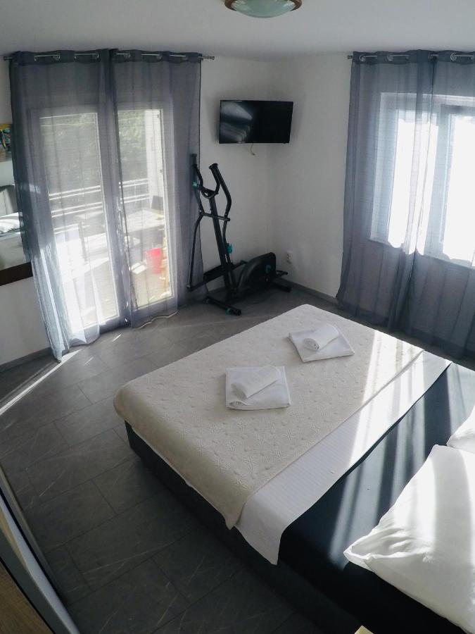 Apartments Lopac Jadranovo Eksteriør billede