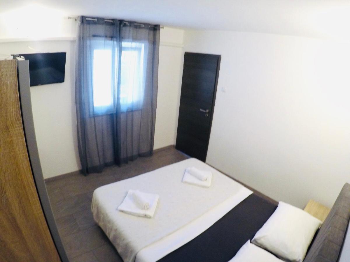 Apartments Lopac Jadranovo Eksteriør billede