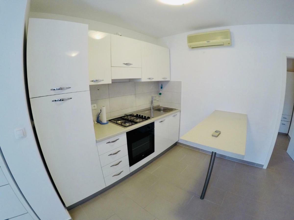 Apartments Lopac Jadranovo Eksteriør billede