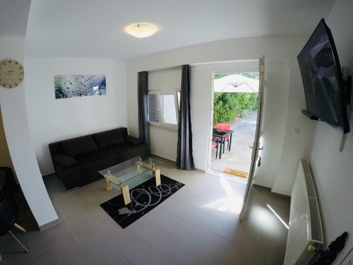 Apartments Lopac Jadranovo Eksteriør billede